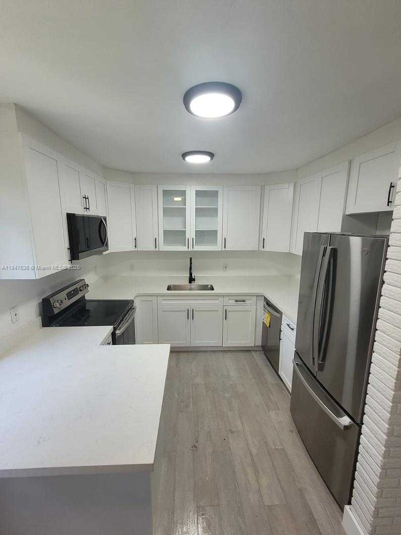 Small Image of 2823 POLK, Hollywood Number 11