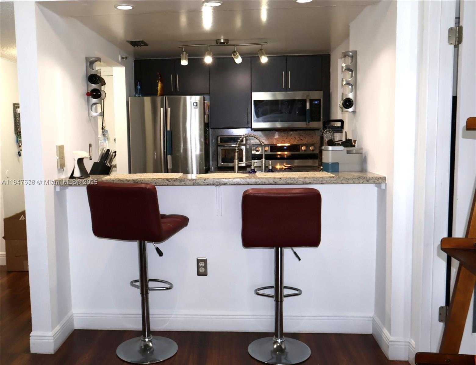 Small Image of 800 NORTH MIAMI AVE #E-910, Miami Number 22