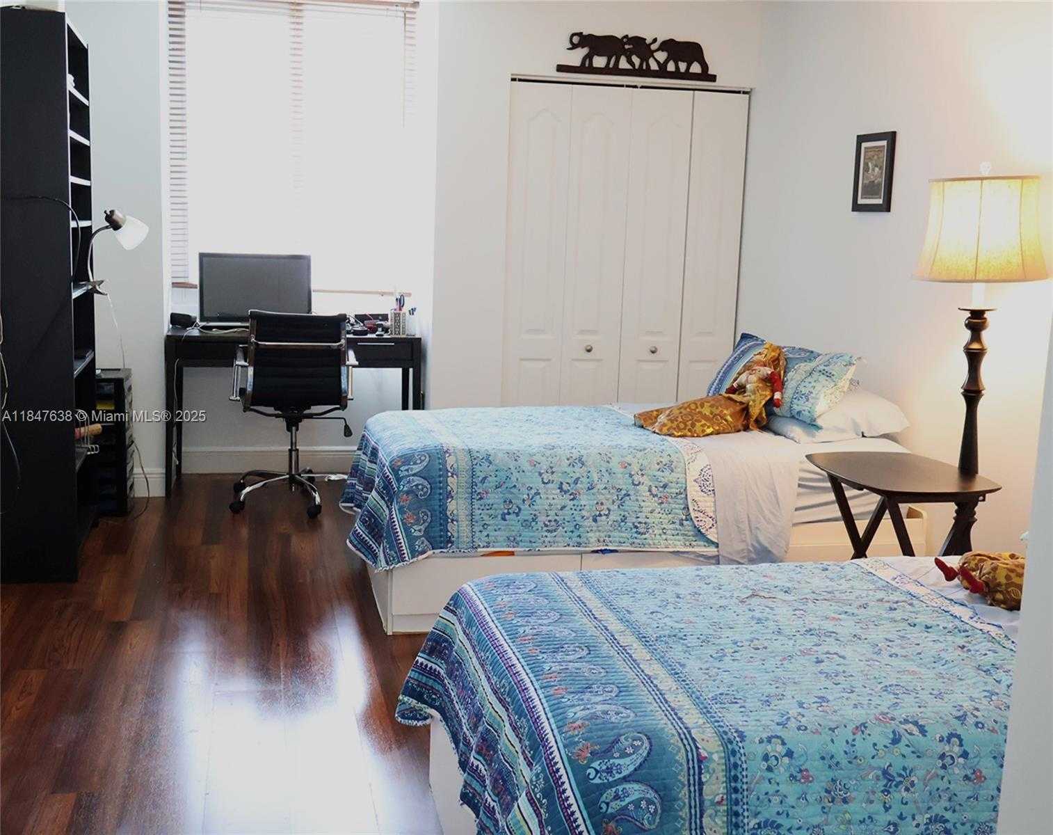 Small Image of 800 NORTH MIAMI AVE #E-910, Miami Number 27