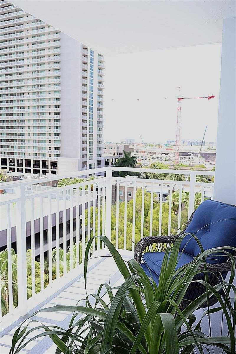 Small Image of 800 NORTH MIAMI AVE #E-910, Miami Number 31