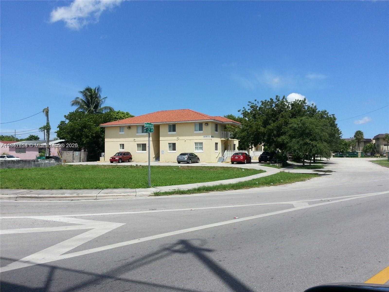 Small Image of 2185 NORTH WEST 16 TERR #3, Miami Number 3