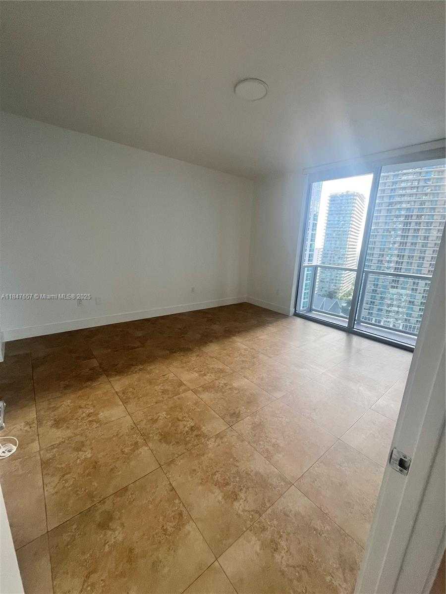 Small Image of 1060 BRICKELL AVE #2217, Miami Number 6