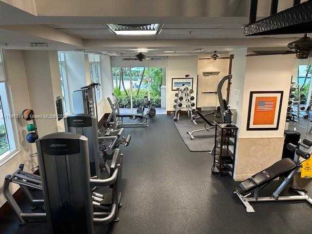 Small Image of 19501 WEST COUNTRY CLUB DR #1712, Aventura Number 16