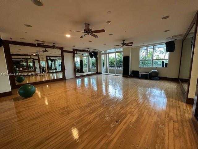 Small Image of 19501 WEST COUNTRY CLUB DR #1712, Aventura Number 17