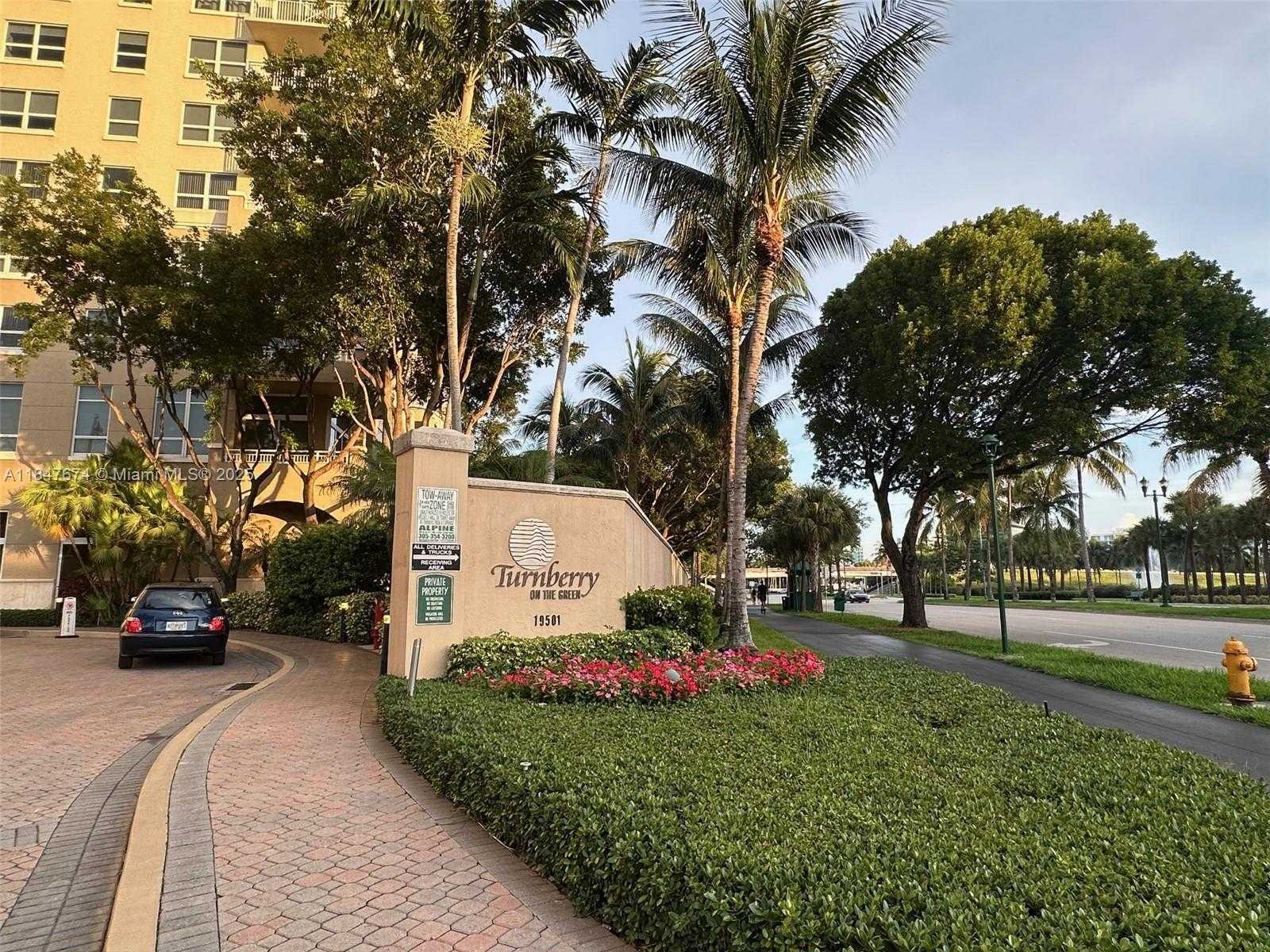 Small Image of 19501 WEST COUNTRY CLUB DR #1712, Aventura Number 3