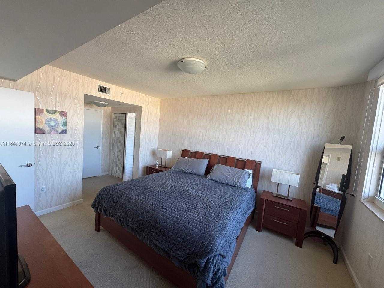 Small Image of 19501 WEST COUNTRY CLUB DR #1712, Aventura Number 37