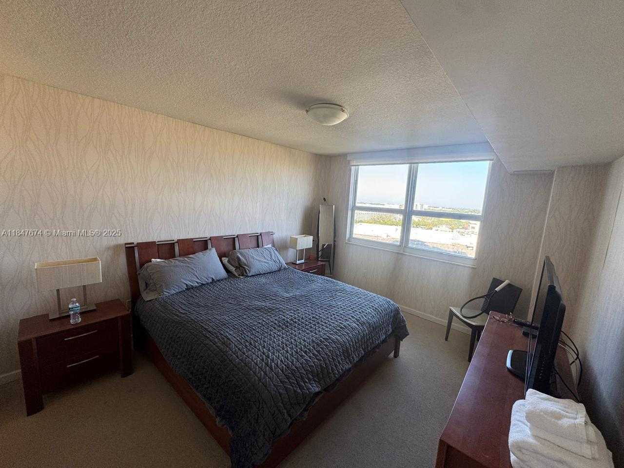 Small Image of 19501 WEST COUNTRY CLUB DR #1712, Aventura Number 38