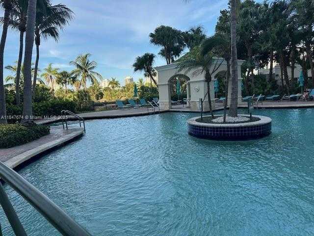 Small Image of 19501 WEST COUNTRY CLUB DR #1712, Aventura Number 5