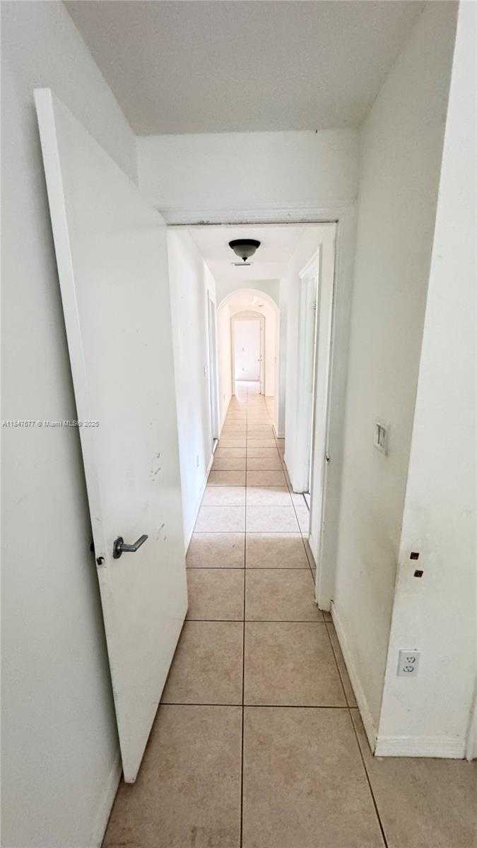 Small Image of 8337 NORTH WEST 142ND ST #8337, Miami Lakes Number 12