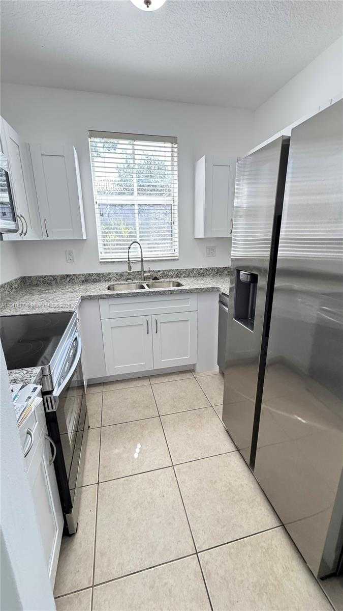 Small Image of 8337 NORTH WEST 142ND ST #8337, Miami Lakes Number 21