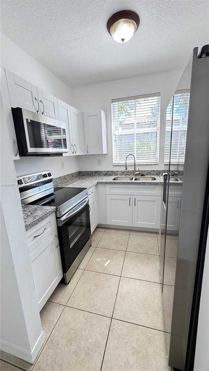 Small Image of 8337 NORTH WEST 142ND ST #8337, Miami Lakes Number 22