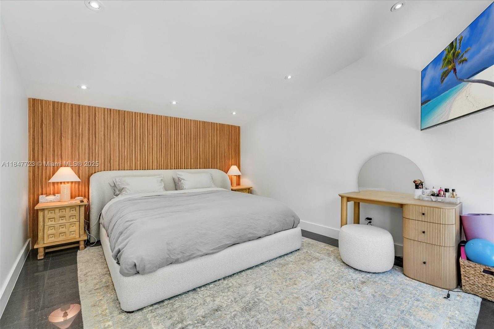 Small Image of 7720 MINDELLO STREET, Coral Gables Number 13