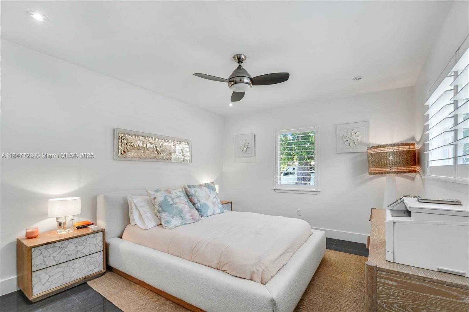 Small Image of 7720 MINDELLO STREET, Coral Gables Number 15