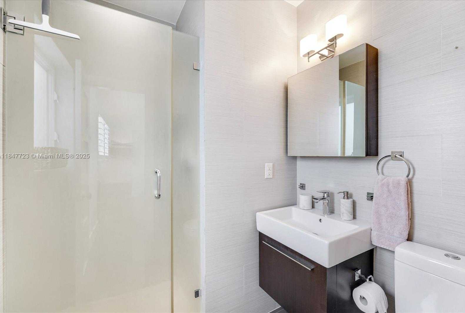 Small Image of 7720 MINDELLO STREET, Coral Gables Number 17