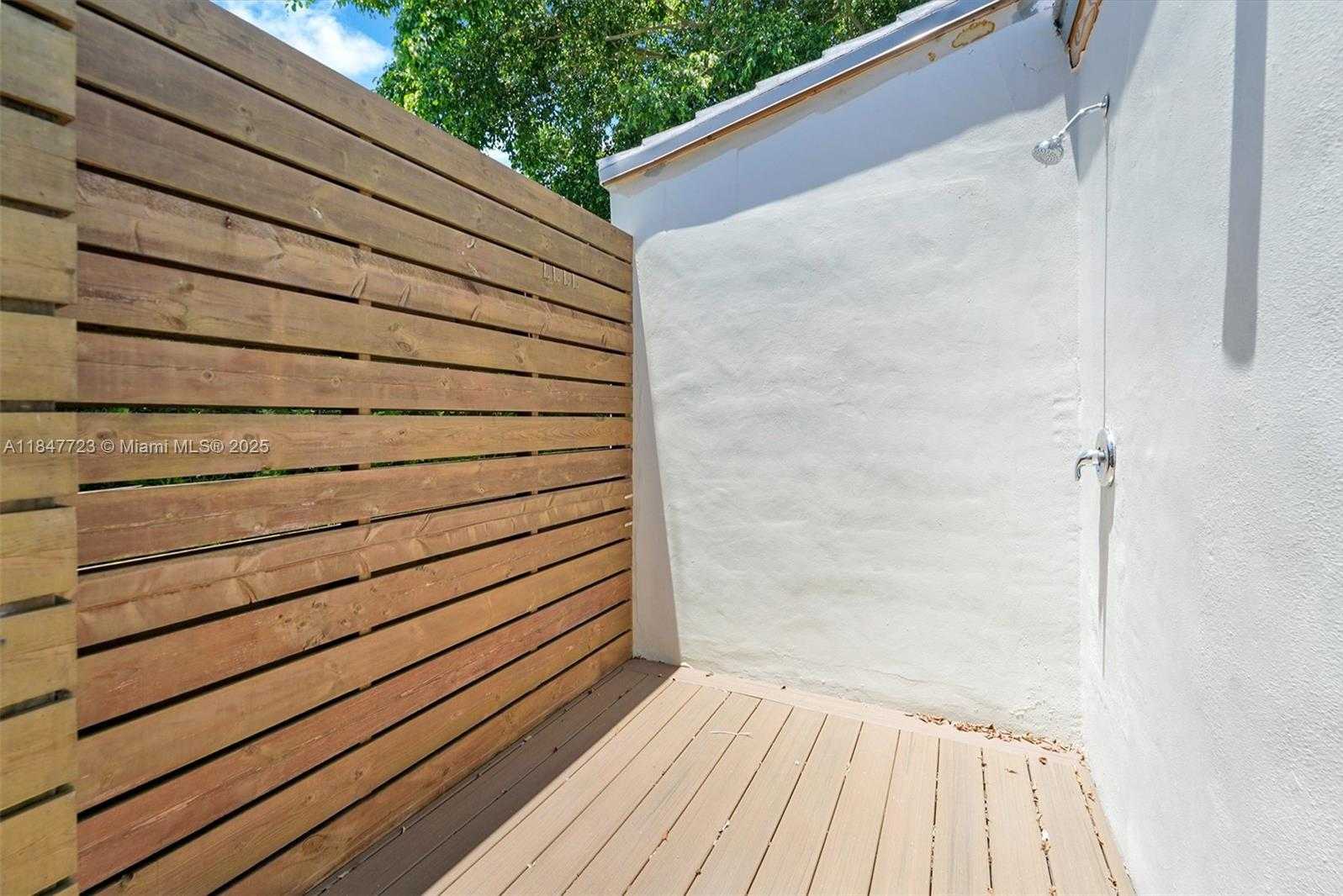 Small Image of 7720 MINDELLO STREET, Coral Gables Number 21