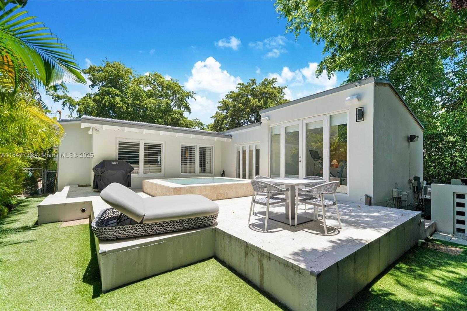 Small Image of 7720 MINDELLO STREET, Coral Gables Number 23