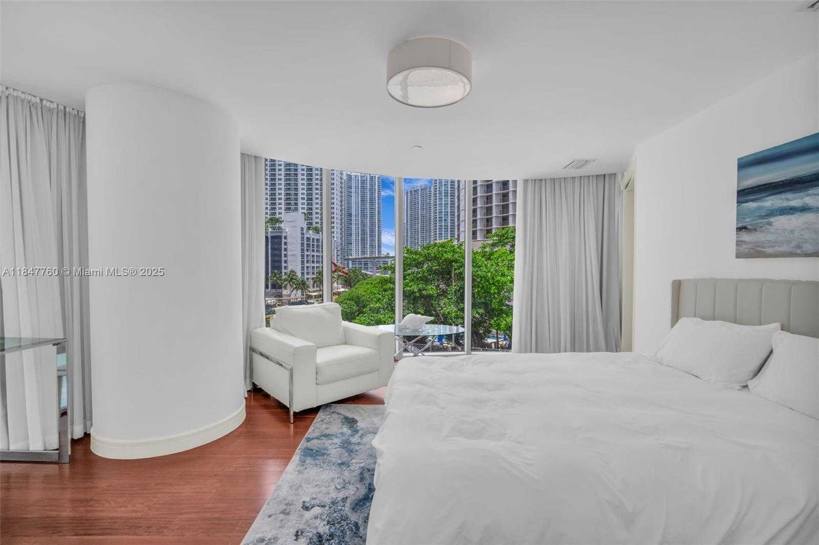 Small Image of 200 BISCAYNE BOULEVARD WAY #302, Miami Number 13