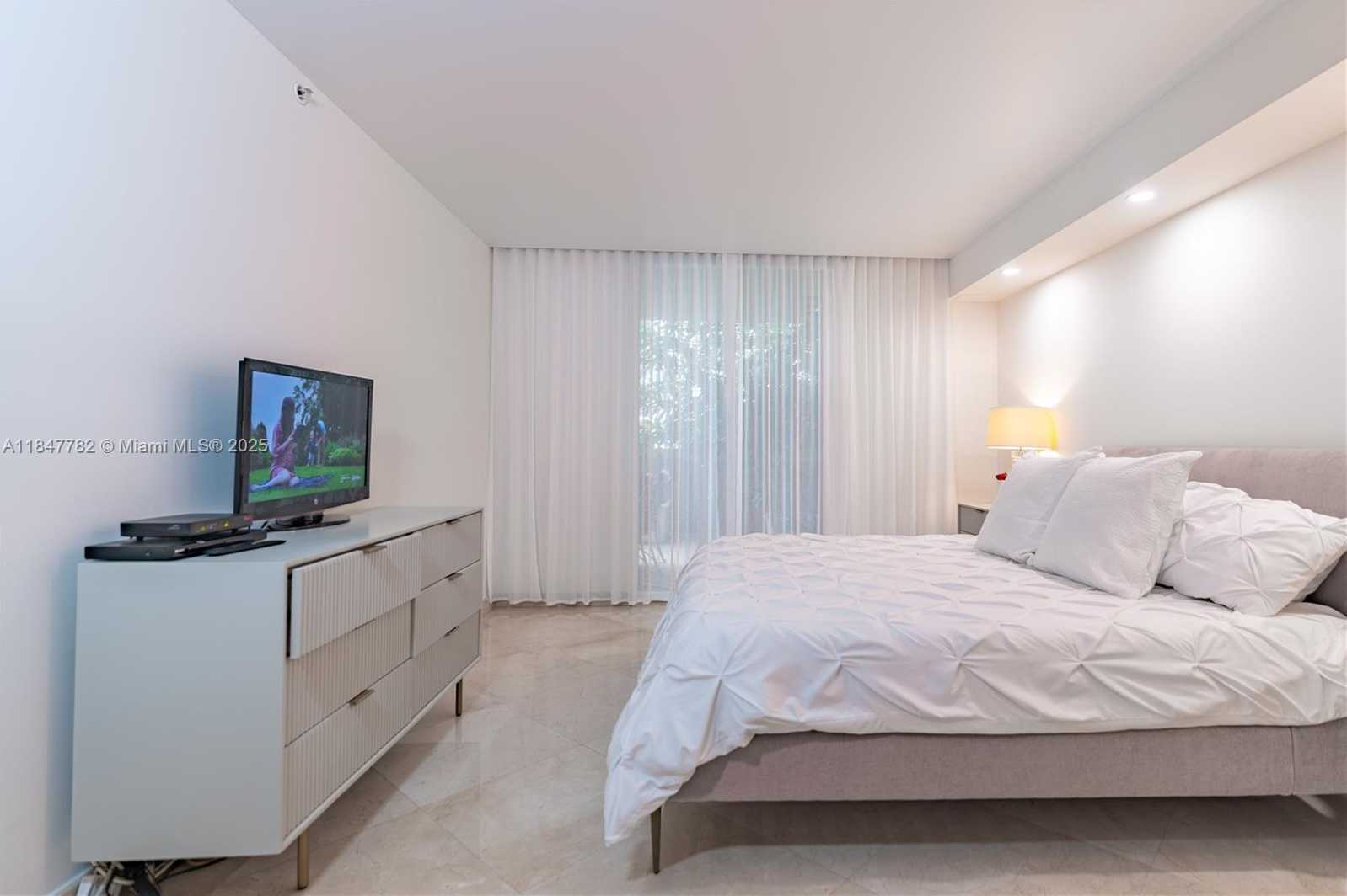 Small Image of 17555 ATLANTIC BLVD #508, Sunny Isles Beach Number 12