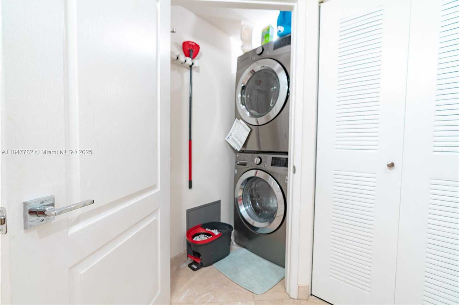 Small Image of 17555 ATLANTIC BLVD #508, Sunny Isles Beach Number 35