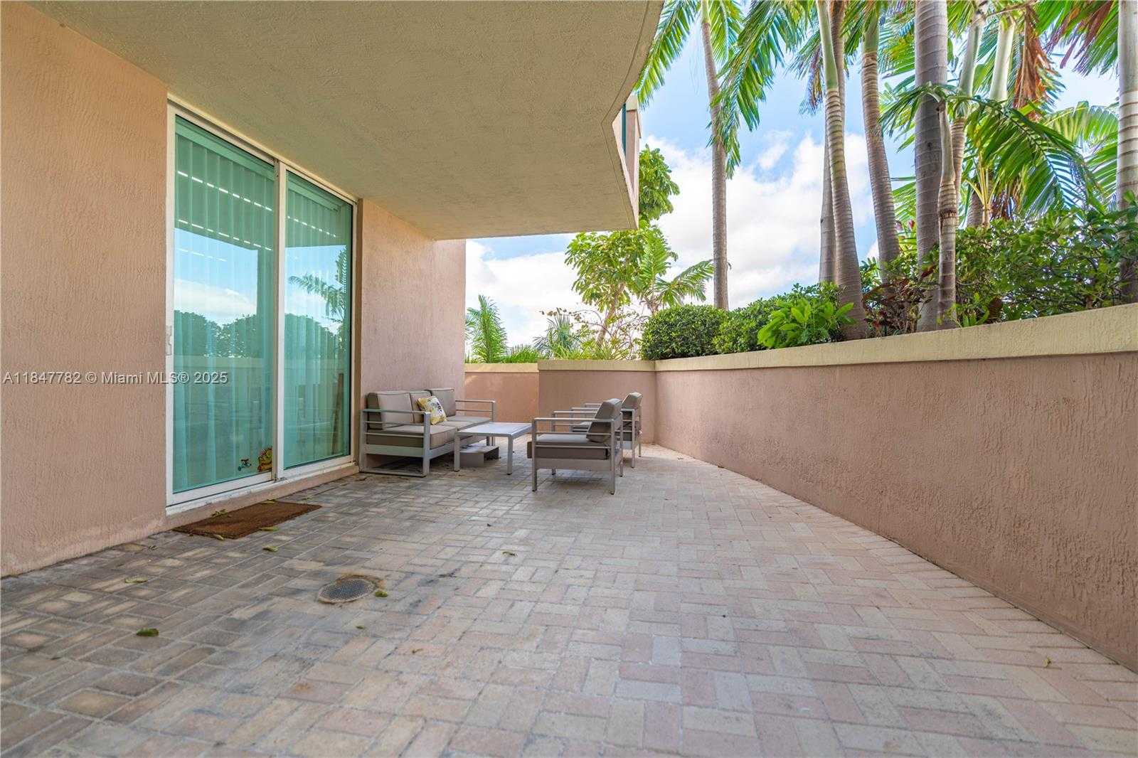 Small Image of 17555 ATLANTIC BLVD #508, Sunny Isles Beach Number 38