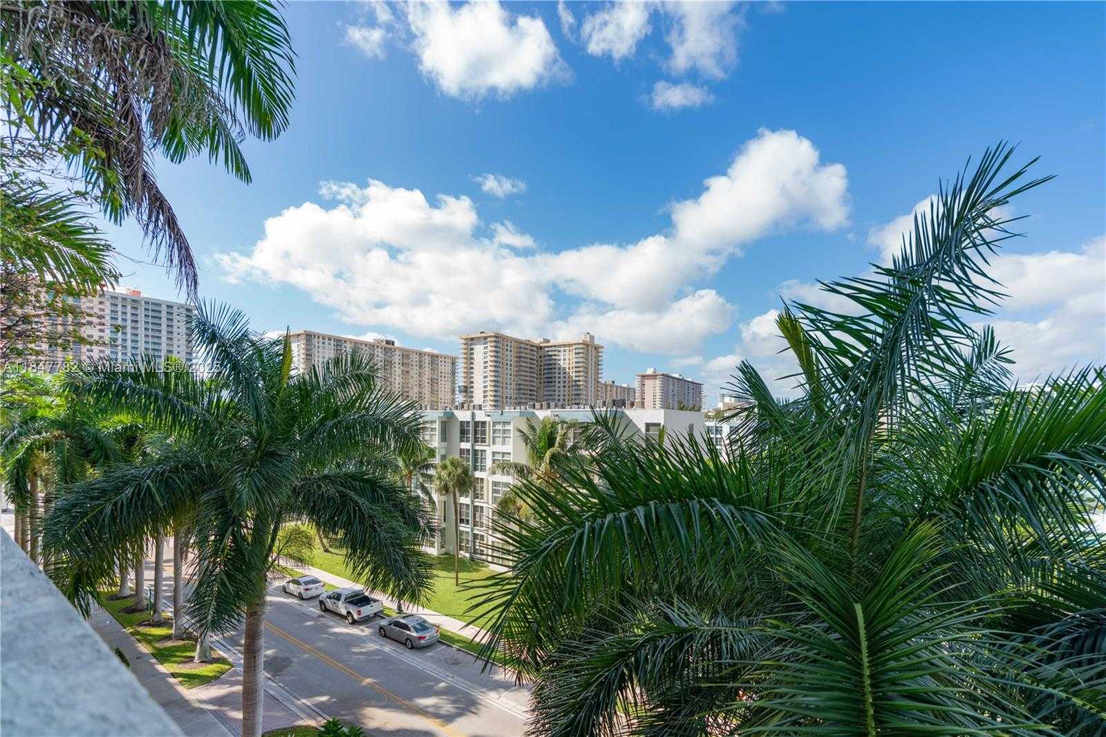 Small Image of 17555 ATLANTIC BLVD #508, Sunny Isles Beach Number 43
