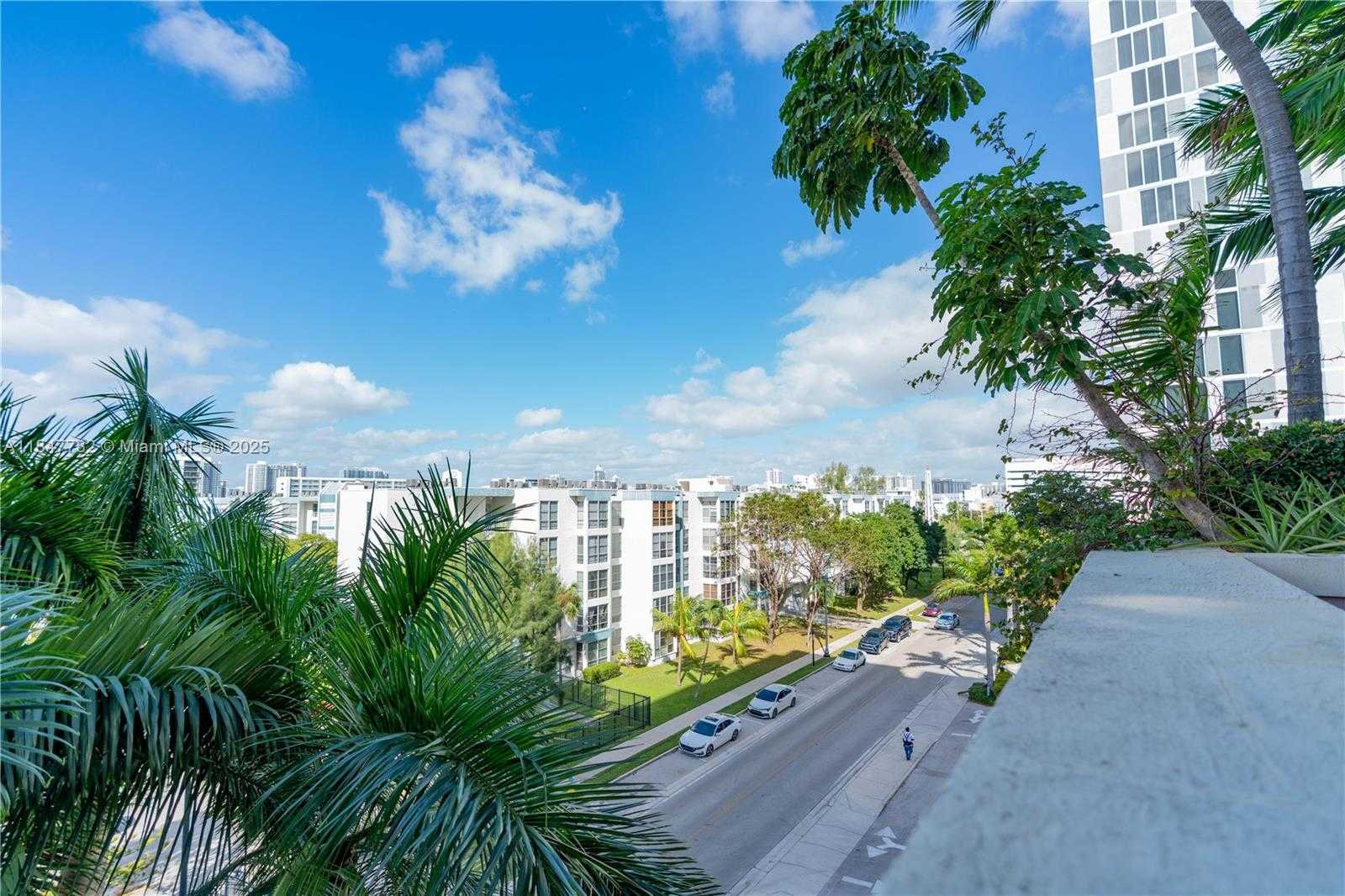 Small Image of 17555 ATLANTIC BLVD #508, Sunny Isles Beach Number 44