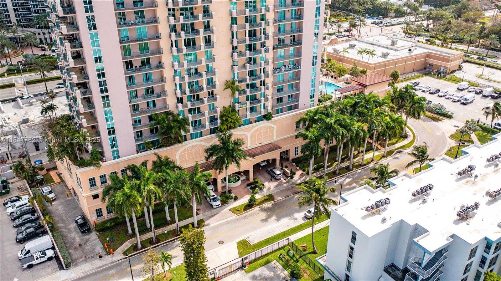 Small Image of 17555 ATLANTIC BLVD #508, Sunny Isles Beach Number 48