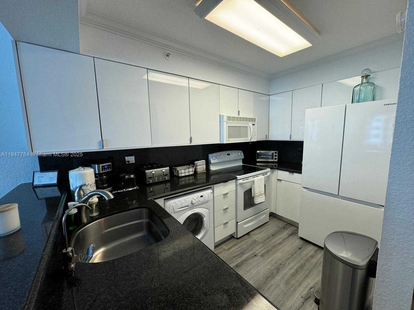 Small Image of 2501 SOUTH OCEAN DR #1105, Hollywood Number 12