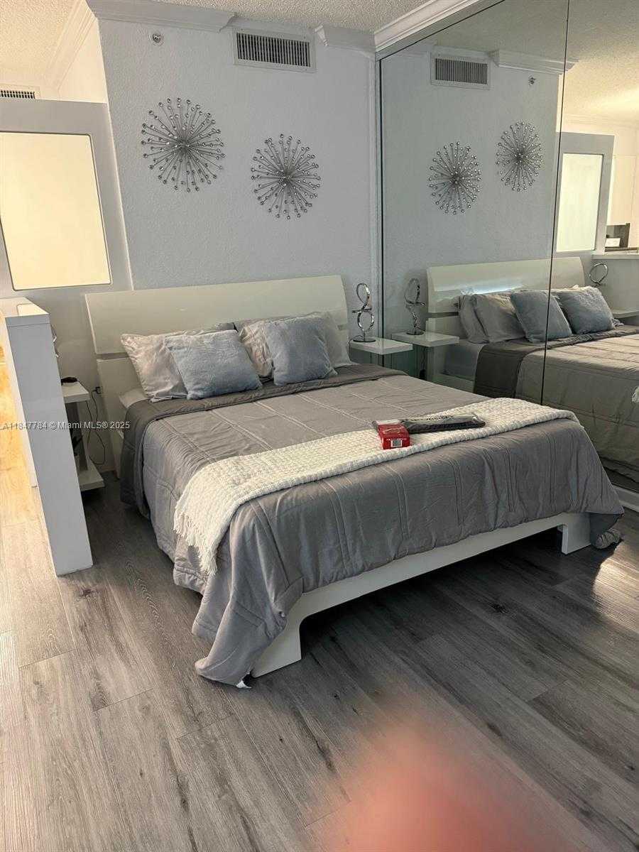 Small Image of 2501 SOUTH OCEAN DR #1105, Hollywood Number 6