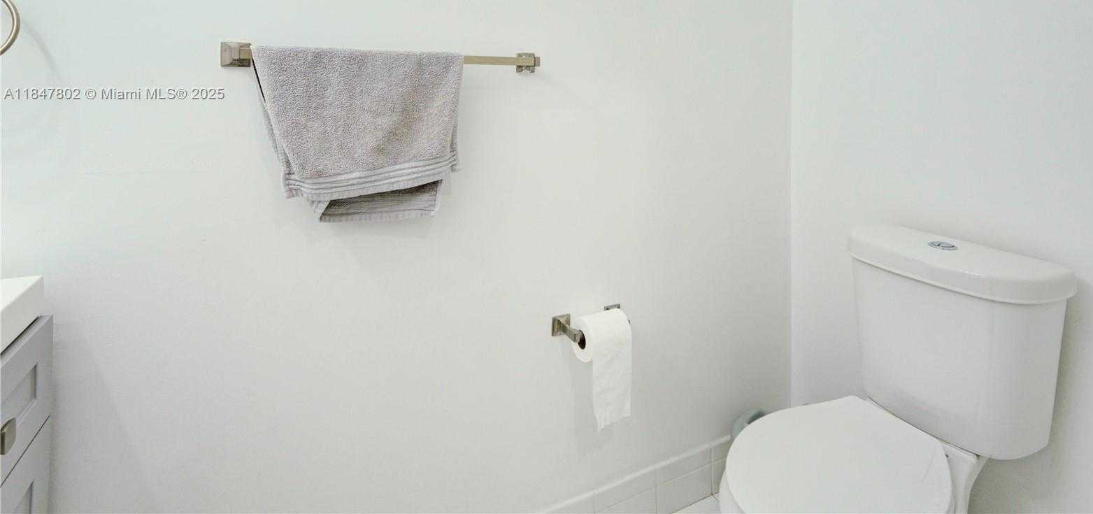 Small Image of 5630 NORTH WEST 114TH PATH #210, Doral Number 11
