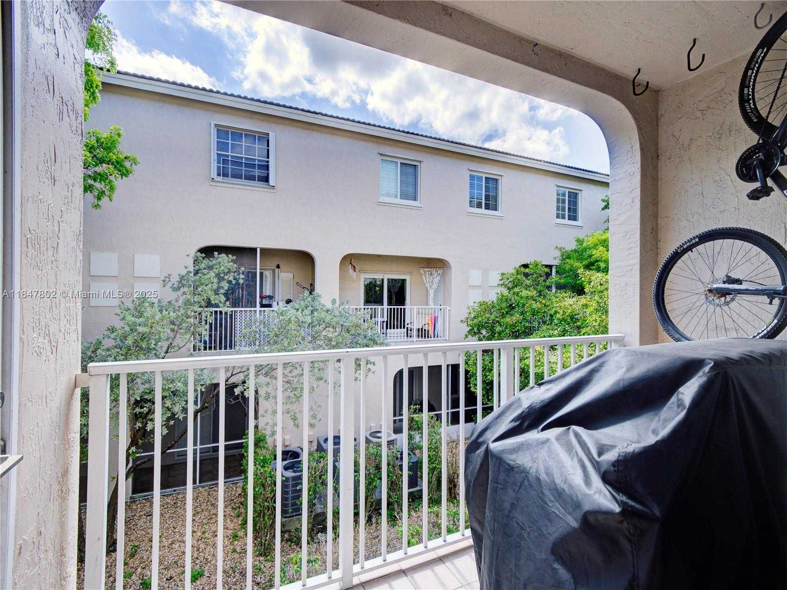 Small Image of 5630 NORTH WEST 114TH PATH #210, Doral Number 20