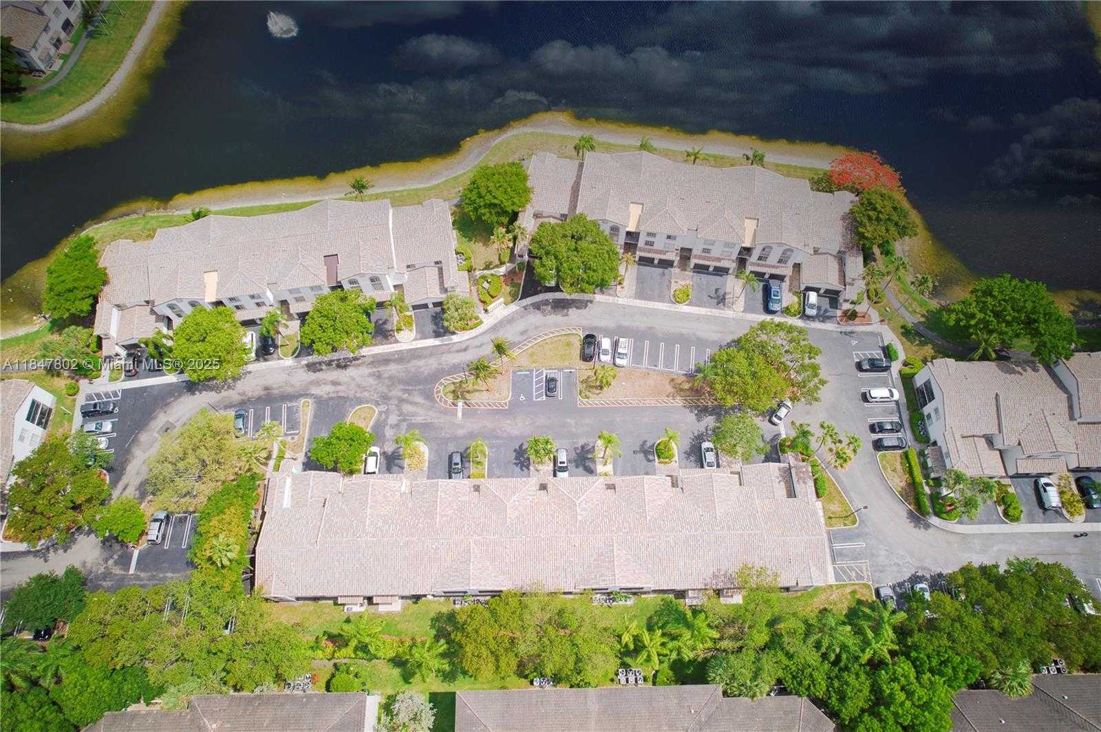 Small Image of 5630 NORTH WEST 114TH PATH #210, Doral Number 29