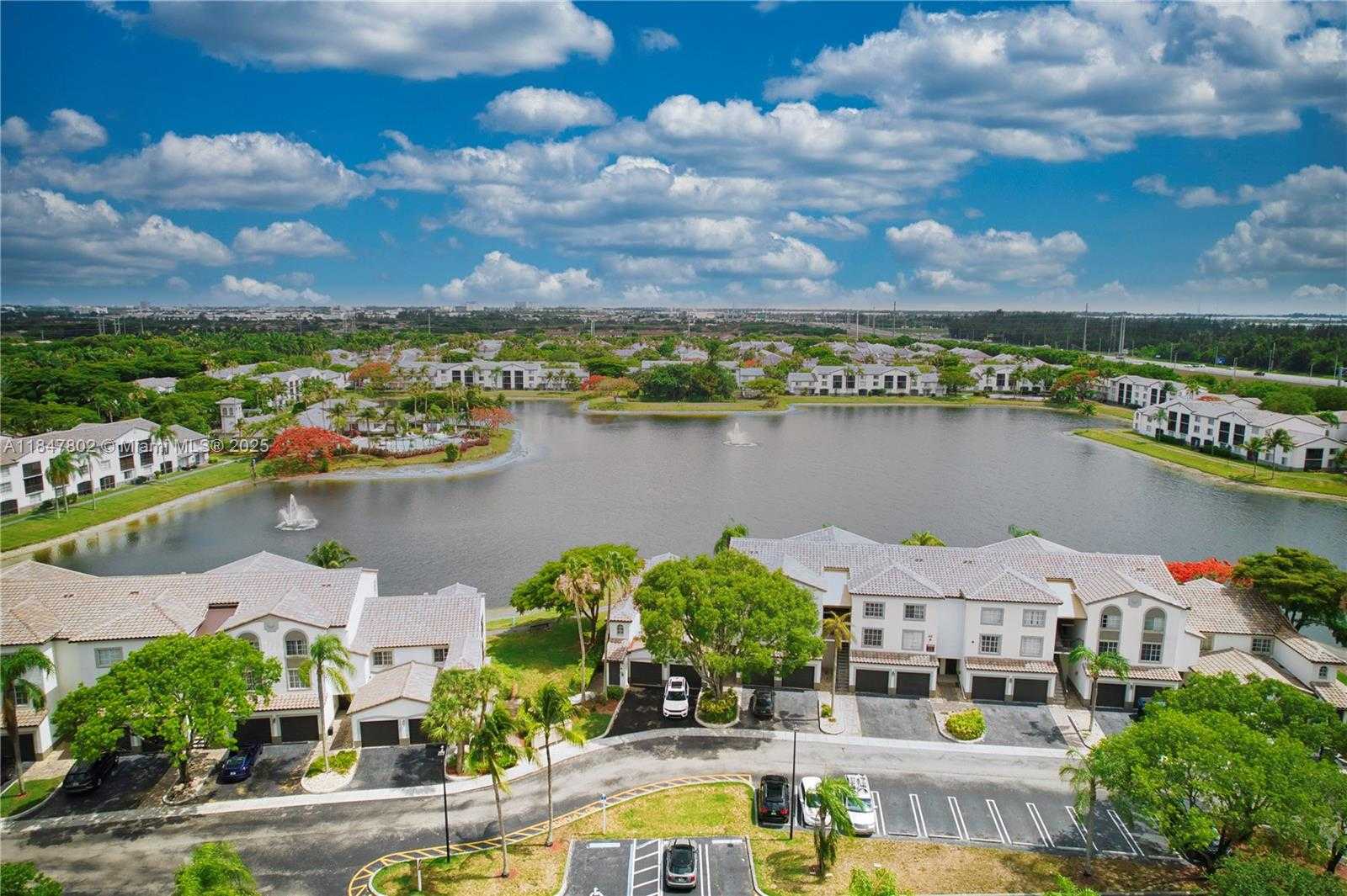 Small Image of 5630 NORTH WEST 114TH PATH #210, Doral Number 31