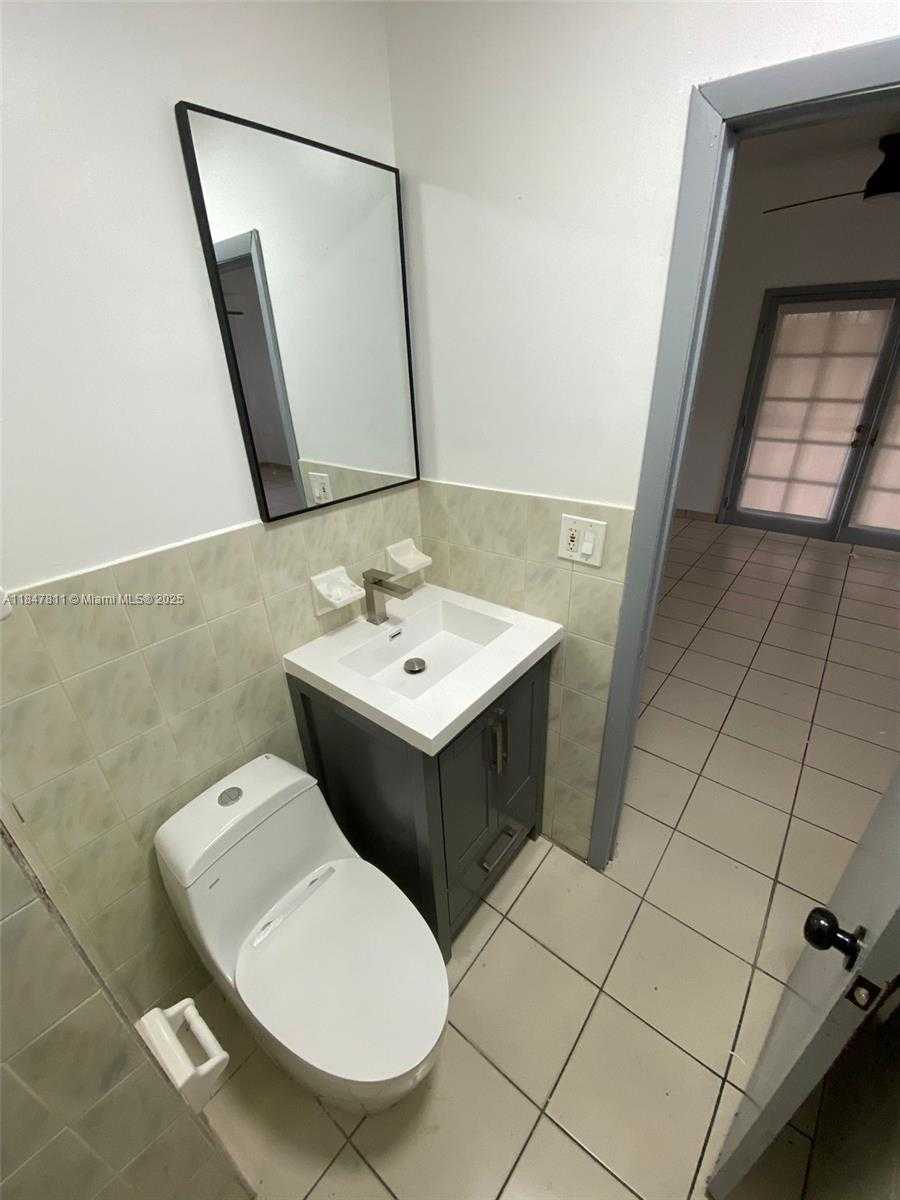 Small Image of 14 EAST LEJEUNE, Hialeah Number 10