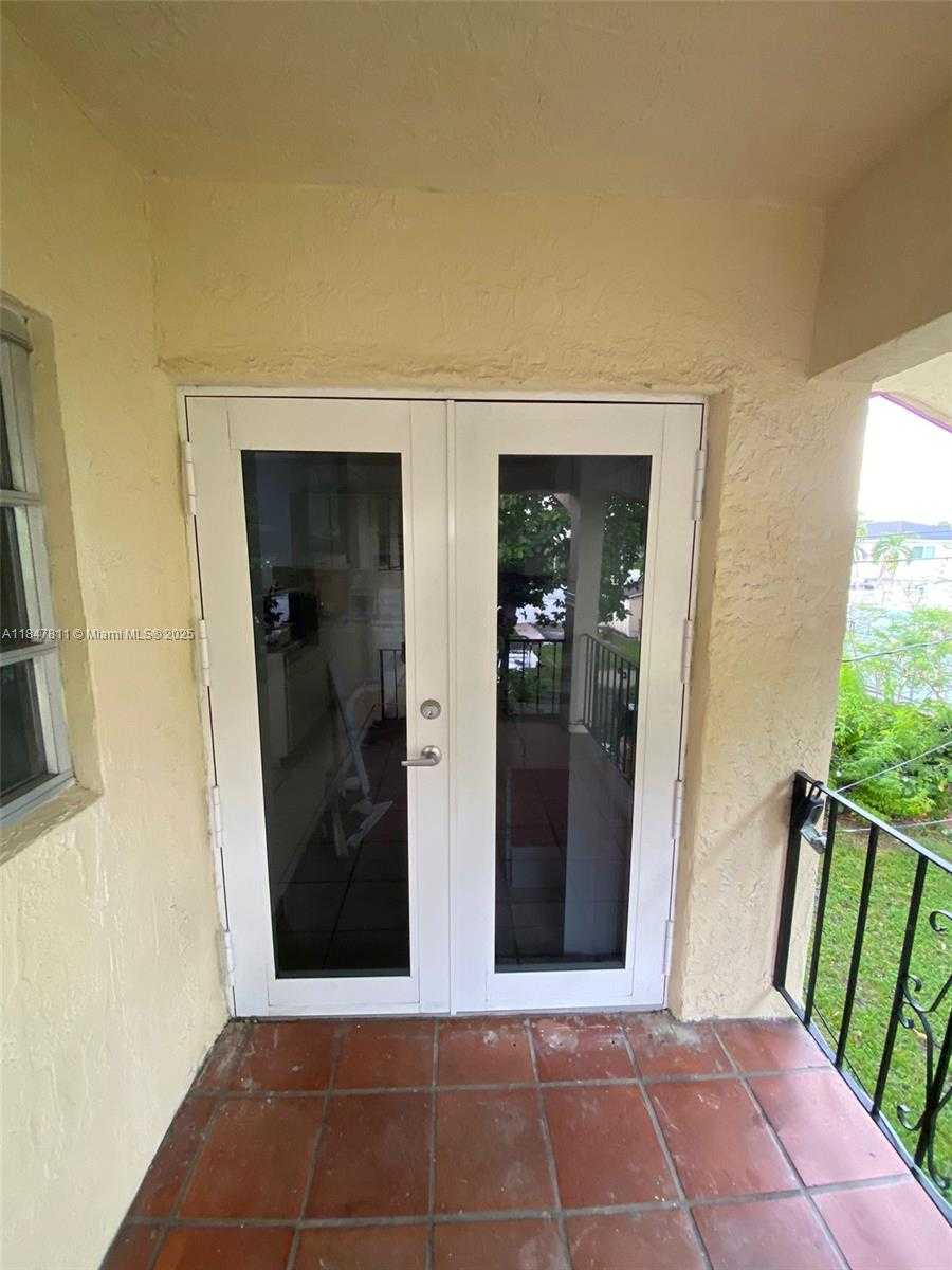 Small Image of 14 EAST LEJEUNE, Hialeah Number 12