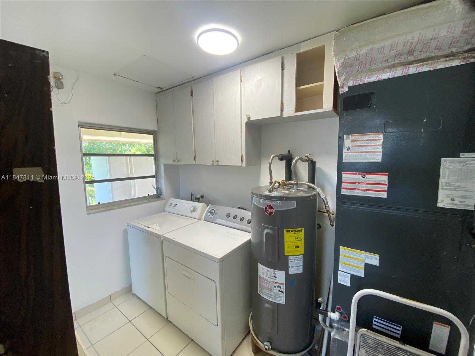 Small Image of 14 EAST LEJEUNE, Hialeah Number 2