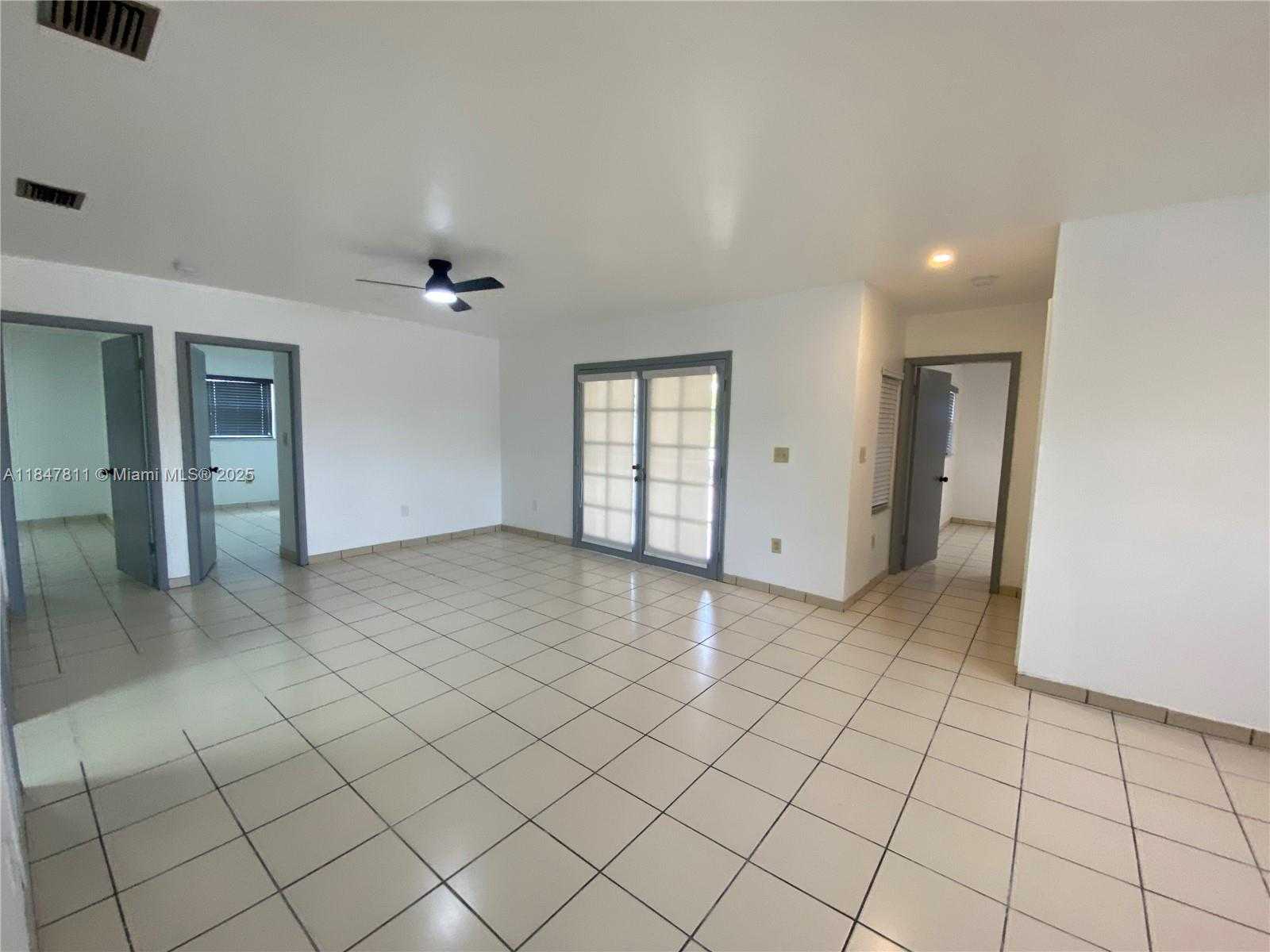Small Image of 14 EAST LEJEUNE, Hialeah Number 6