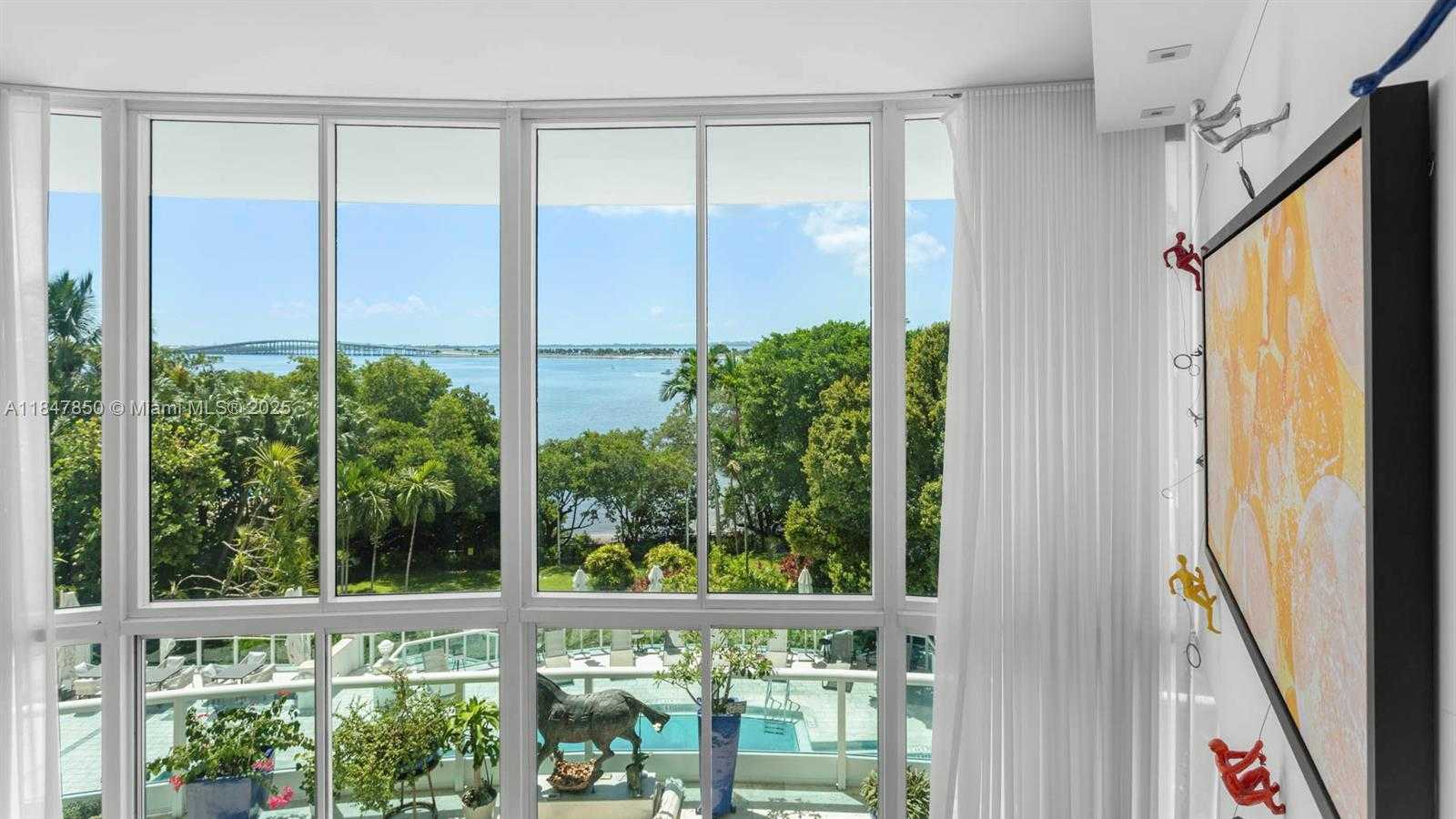 Small Image of 2127 BRICKELL AVE #503, Miami Number 14
