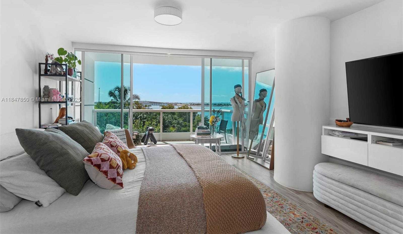 Small Image of 2127 BRICKELL AVE #503, Miami Number 15