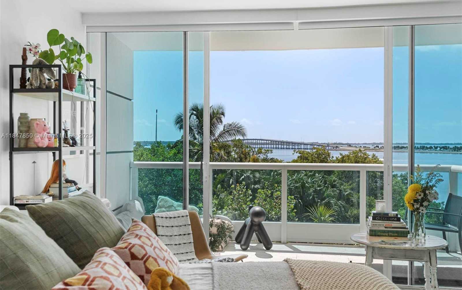 Small Image of 2127 BRICKELL AVE #503, Miami Number 2