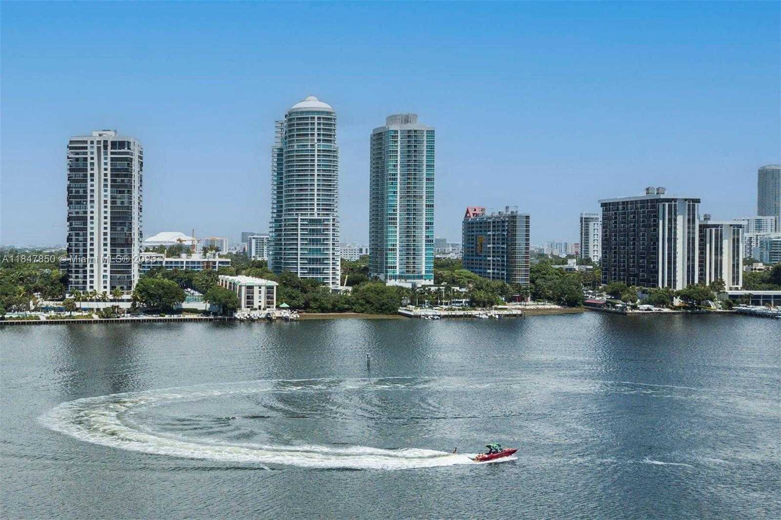 Small Image of 2127 BRICKELL AVE #503, Miami Number 31