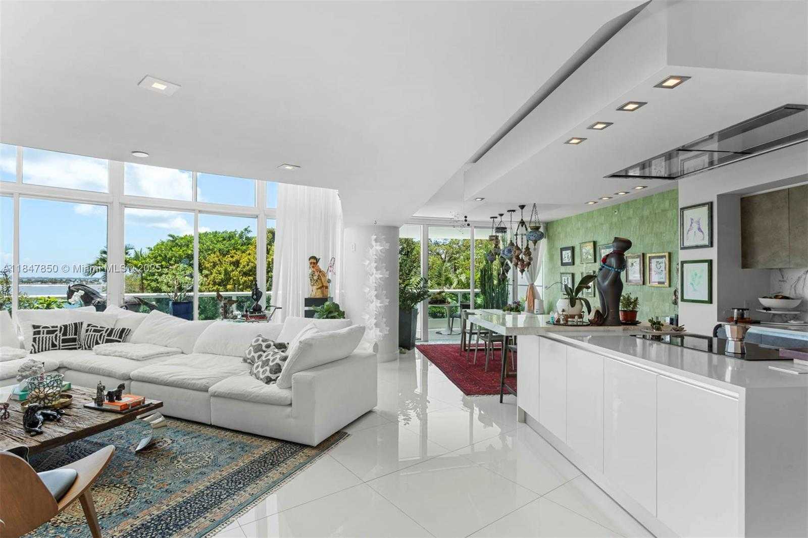 Small Image of 2127 BRICKELL AVE #503, Miami Number 7
