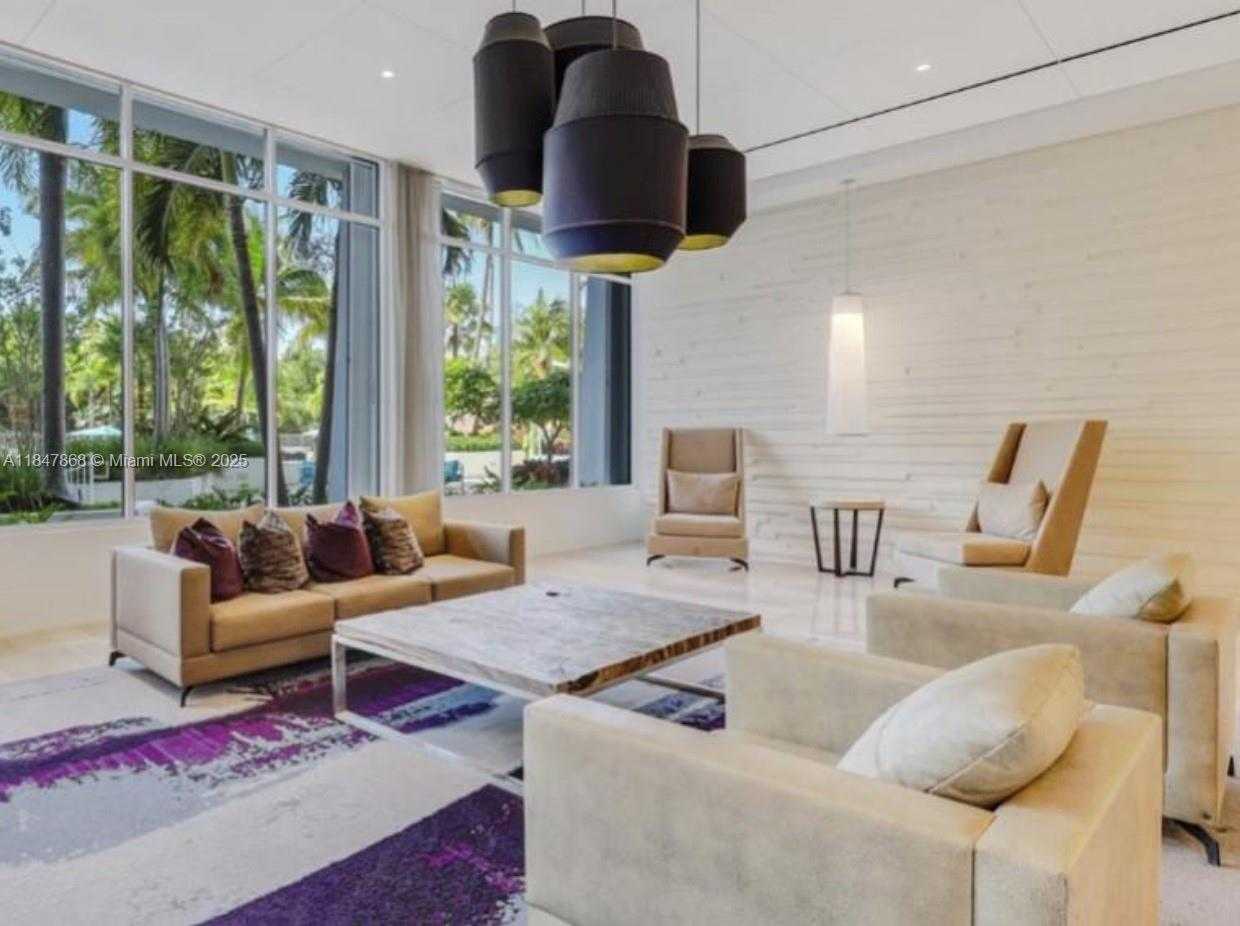 Small Image of 100 BAYVIEW DR #429, Sunny Isles Beach Number 15