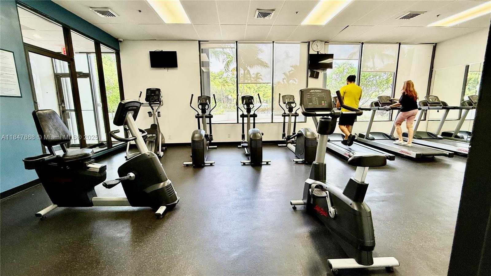 Small Image of 100 BAYVIEW DR #429, Sunny Isles Beach Number 19