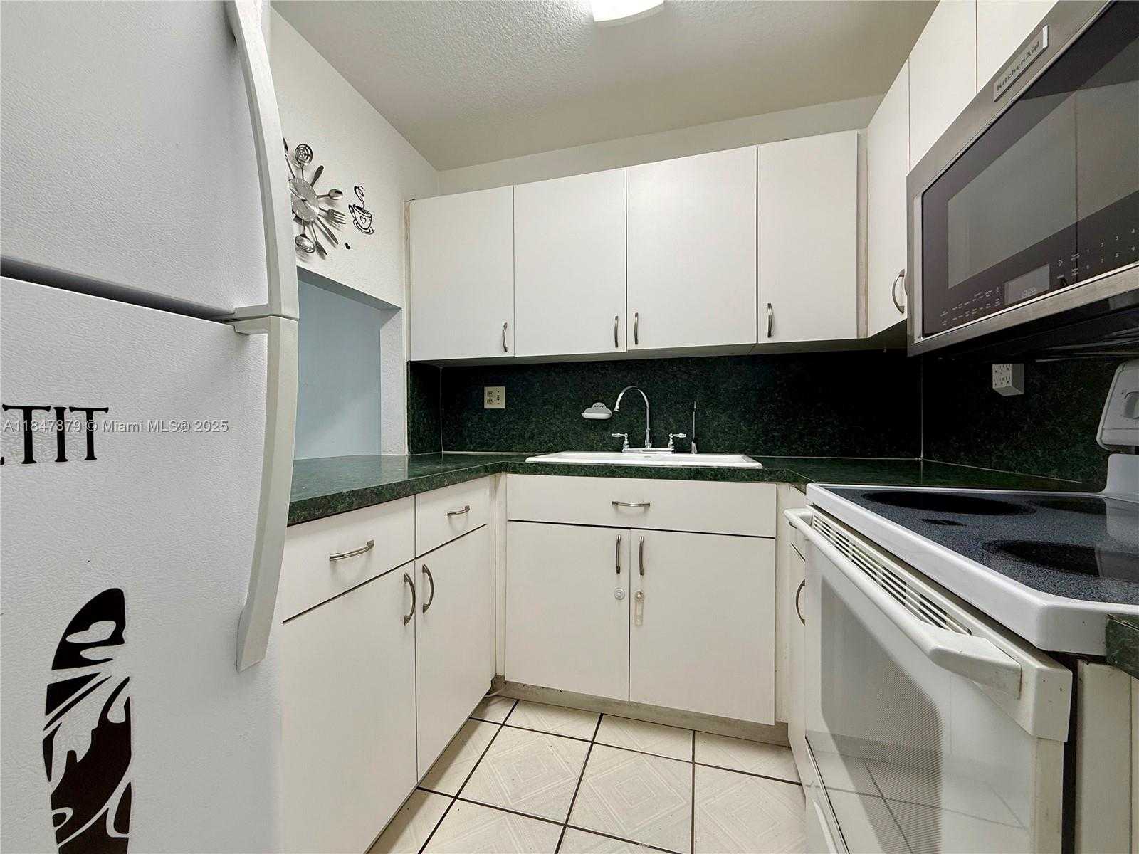 Small Image of 1555 WEST 44TH PL #327, Hialeah Number 8