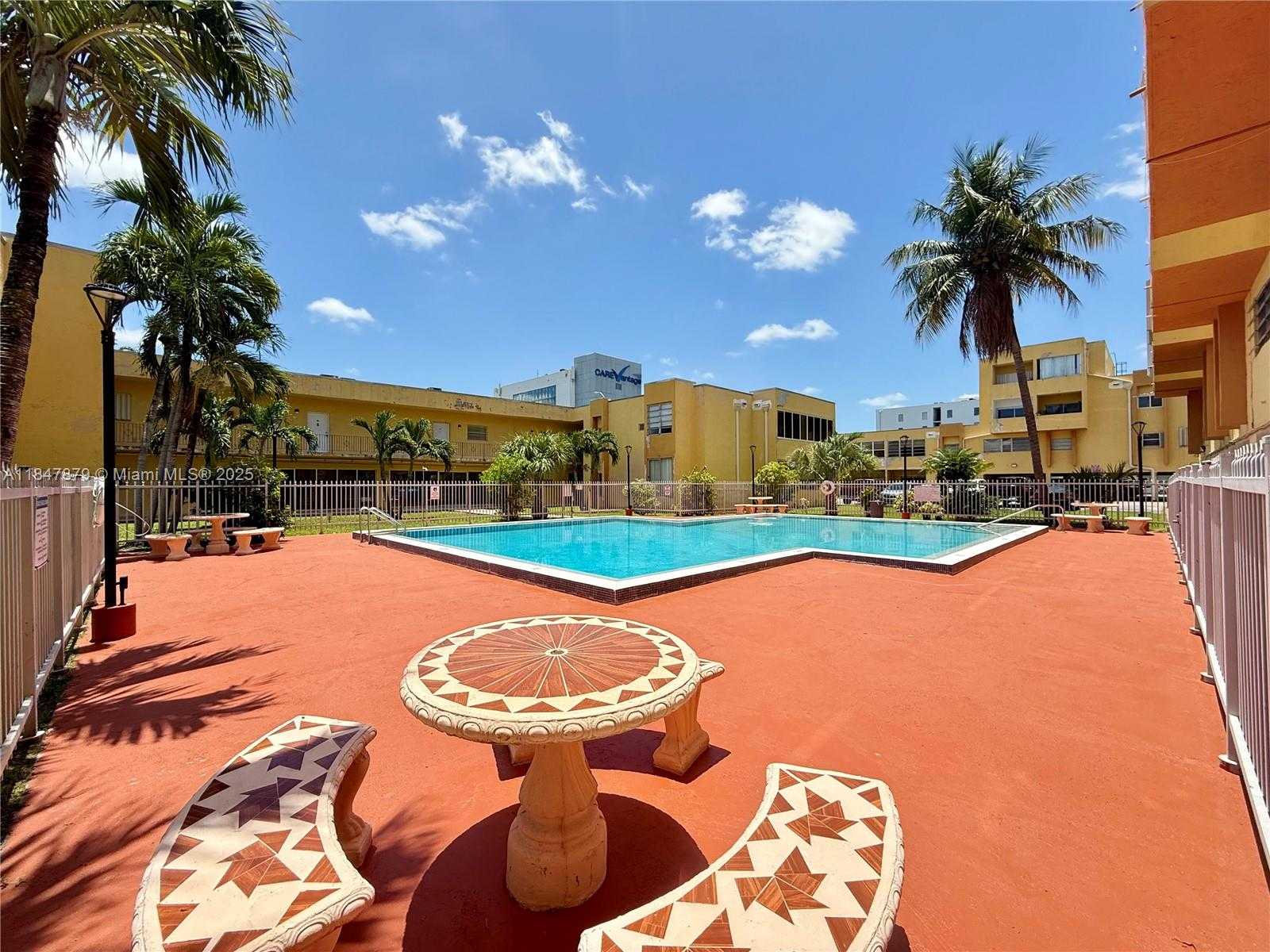 Small Image of 1555 WEST 44TH PL #327, Hialeah Number 9