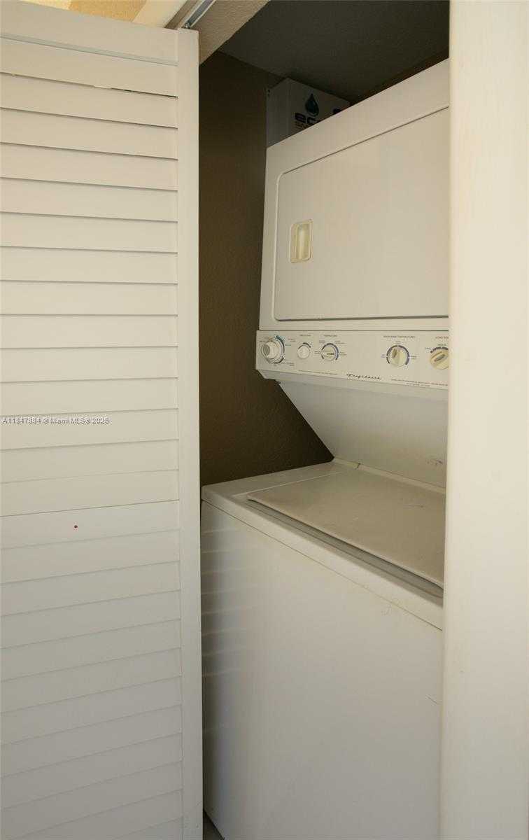 Small Image of 8846 SOUTH WEST 25TH ST #8846, Miami Number 12