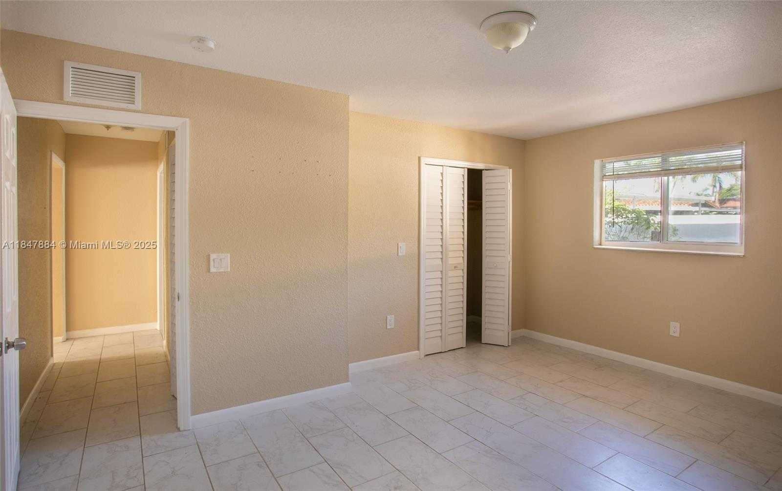Small Image of 8846 SOUTH WEST 25TH ST #8846, Miami Number 4
