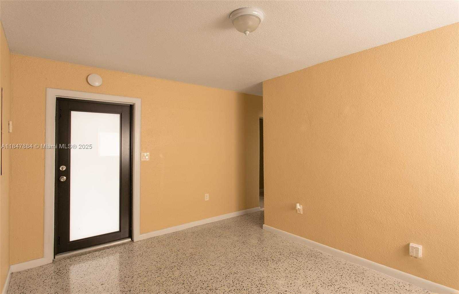 Small Image of 8846 SOUTH WEST 25TH ST #8846, Miami Number 7