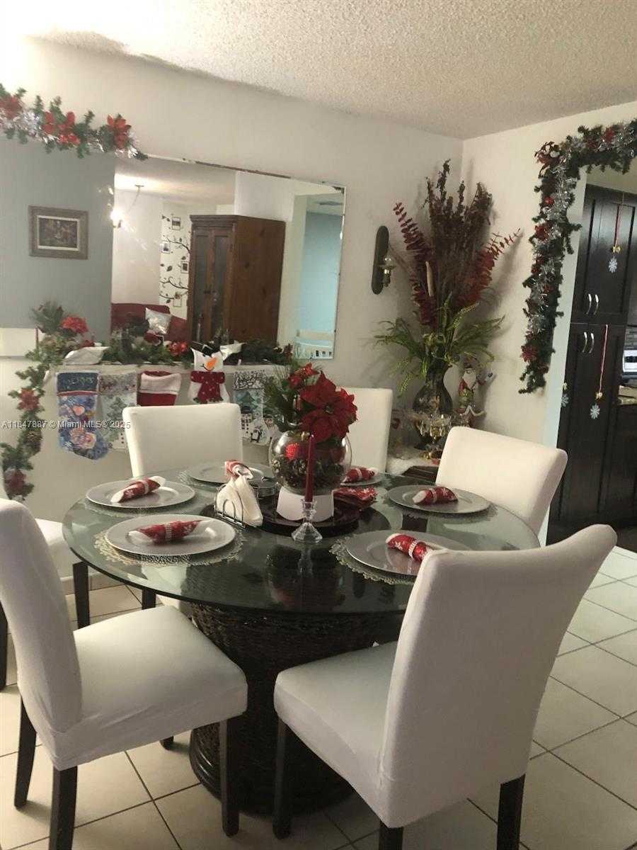 Small Image of 17919 NORTH WEST 66TH CT, Hialeah Number 13